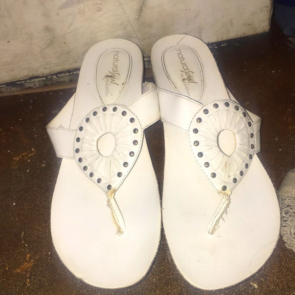 White wedges